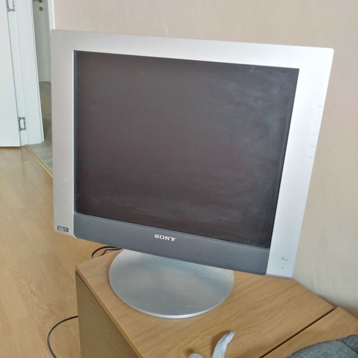 Монитор SONY, добро състояние