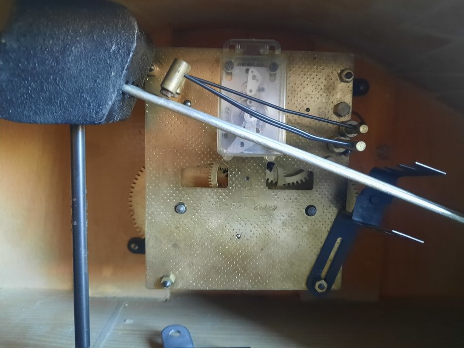 Продам старинные часы с боем ОЧЗ