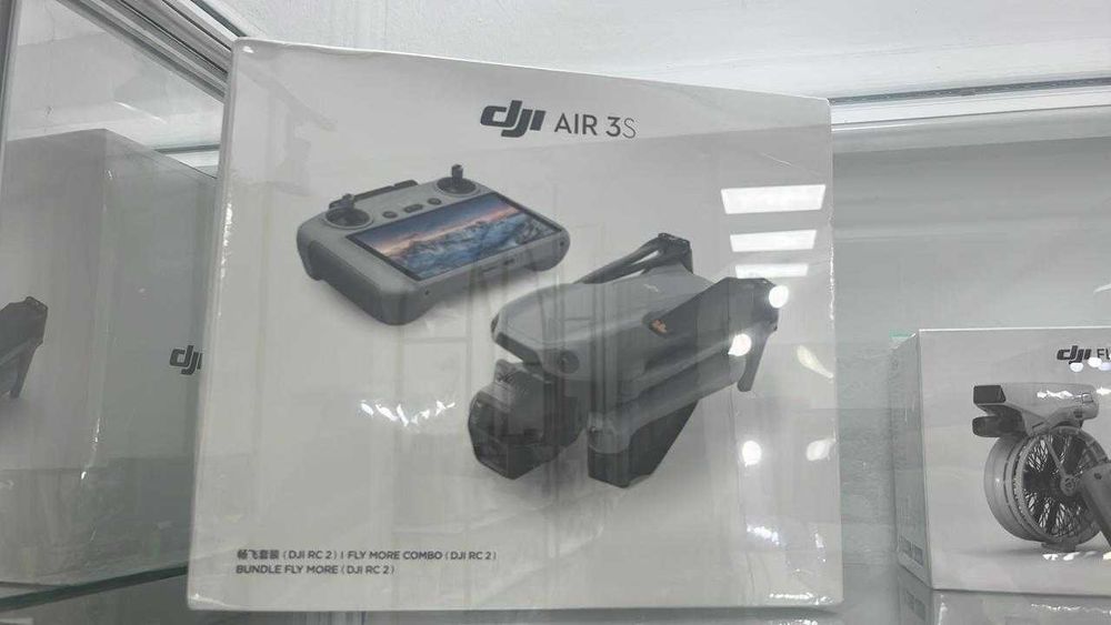 Продам дрон AIR 3S FLY MORE Combo новый