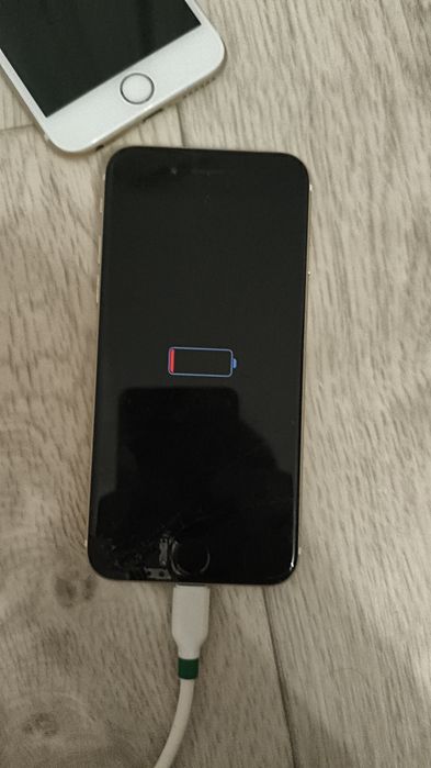 Продам три Айфона 6 32 гига