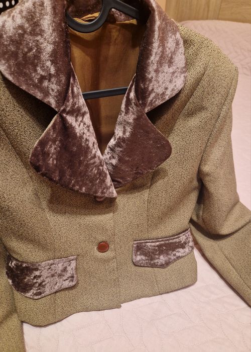 Дамско яке от рязан неопрен