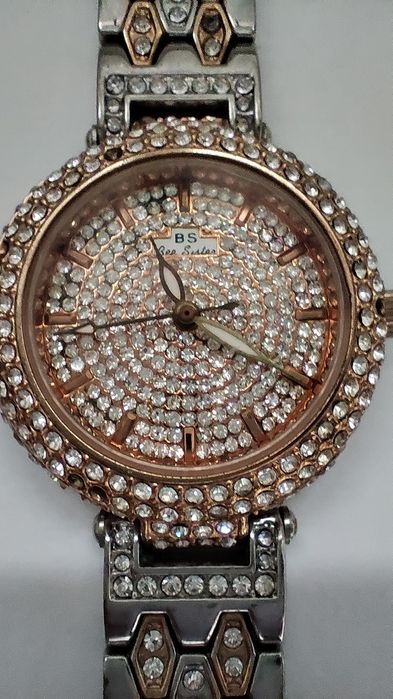 Ceasuri de måna mai multe modele