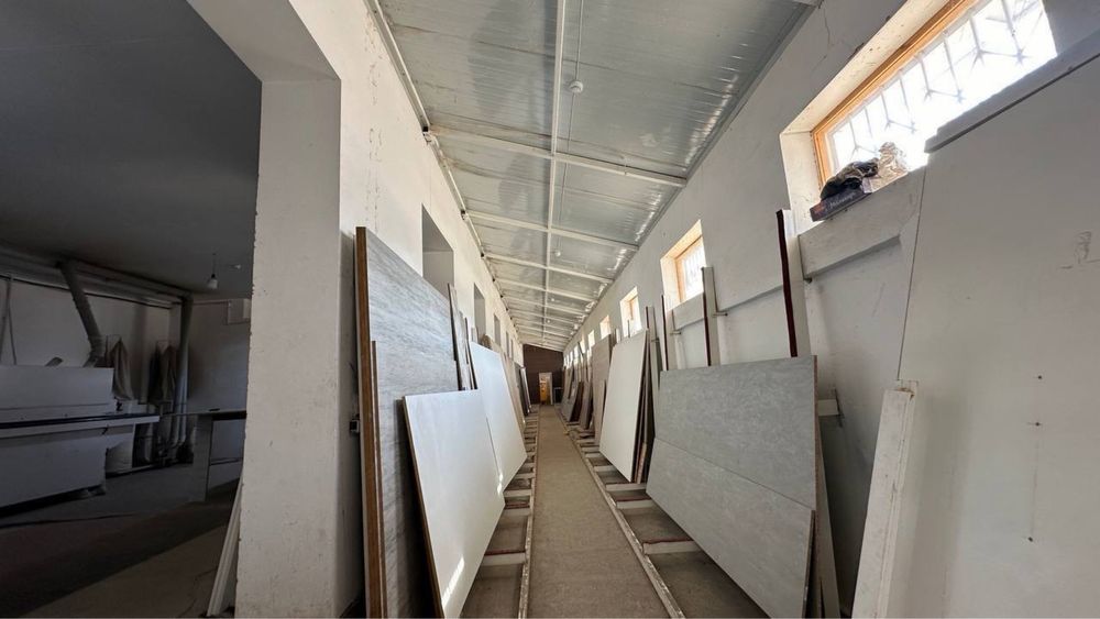 Нөкис қаласы орайлық базарға жақын жерде жайласқан имарат сатылады