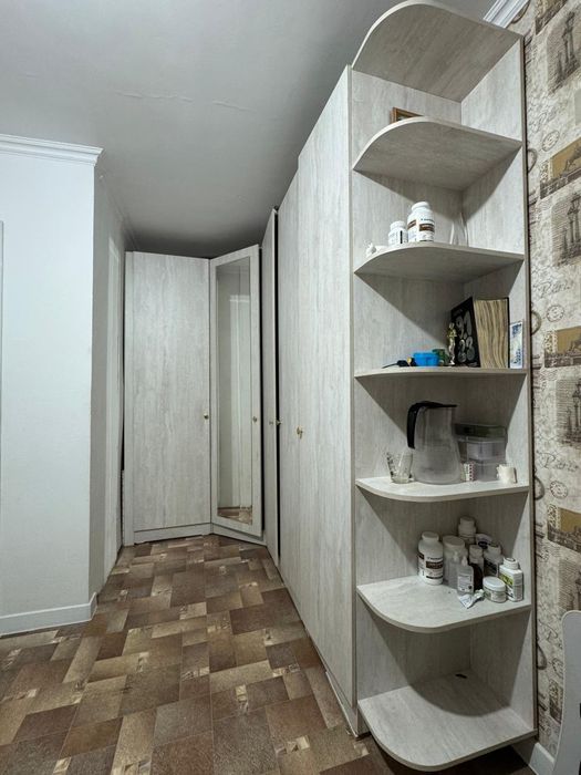 Шкаф угловой большой