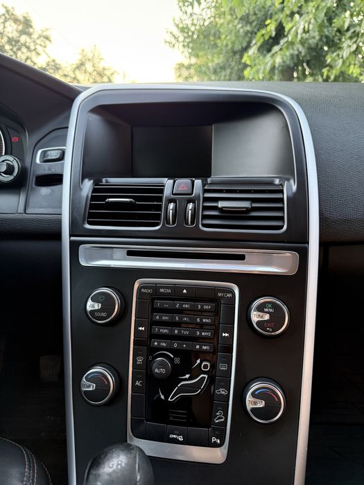 Vând Volvo xc60