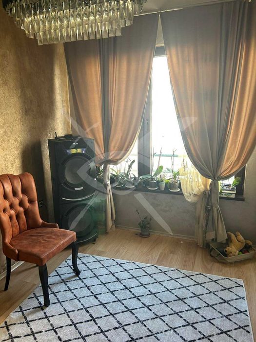 Продава се Многостаен апартамент в Бургас, Изгрев - 120 кв.м за 2750 €/кв.м - Снимка #4