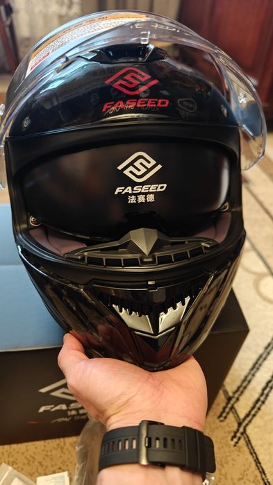 Мото шлем Faseed XL 60-61см
