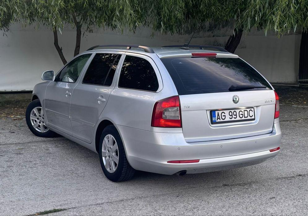 SKODA Octavia 2011 — imagine 3