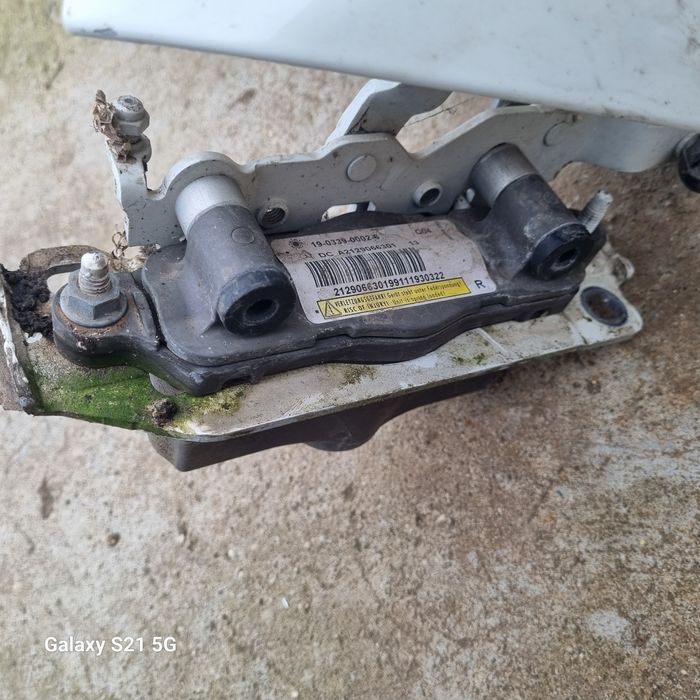 Capota motor cu balamale Mercedes-Benz E class w212 non facelift