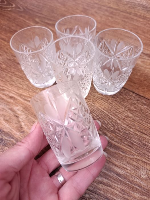 Хрустальные рюмки