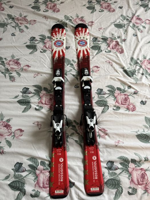 Skiuri pentru copii , stare foarte buna