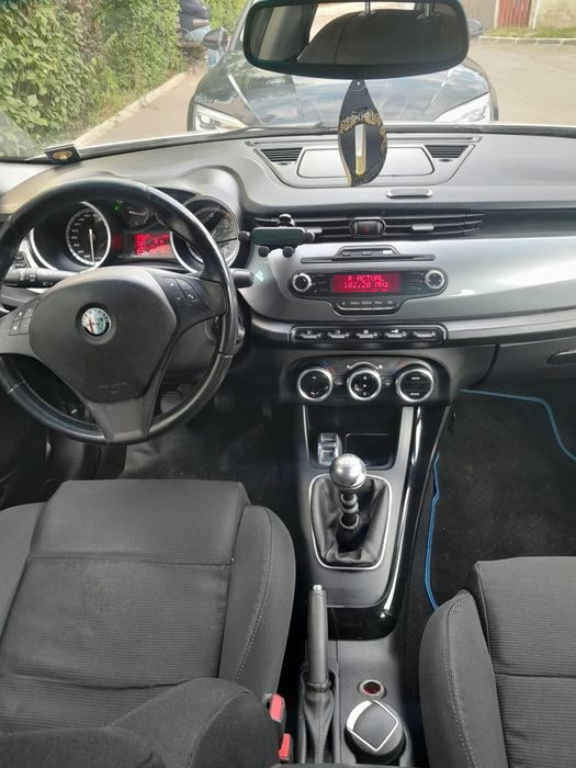 Vând Alfa Romeo Giulietta 2.0,170 2010