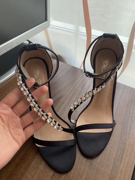 Sandale cu toc superbe cu strasuri Chi Chi London noi markmea 37