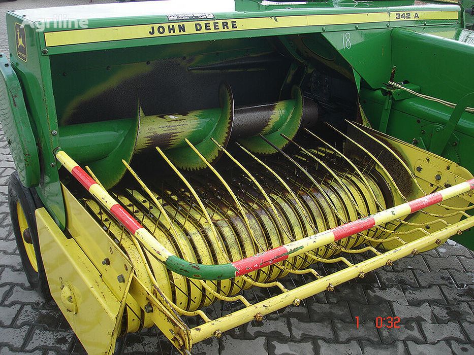 Presa/Balotiera John Deere 330-332-336-342 A Import Germania