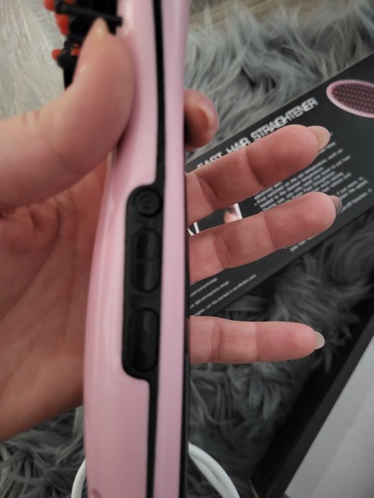 Четка за изправяне на  коса 20лв нова