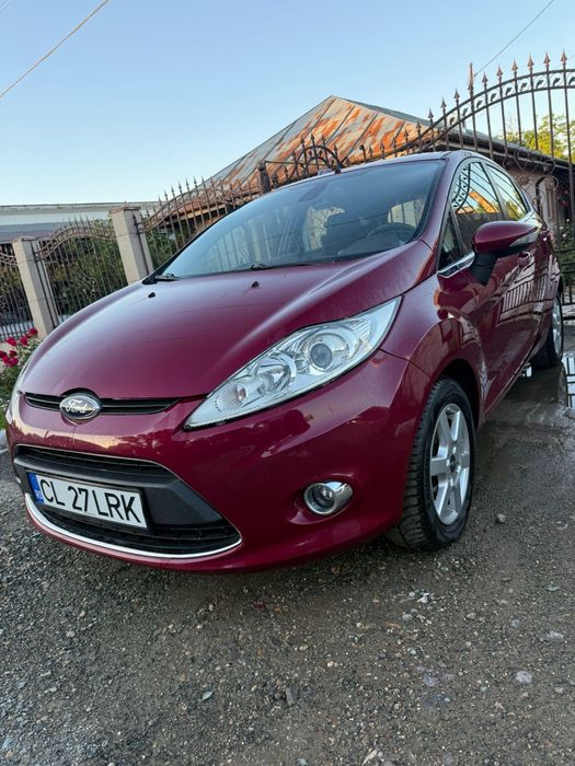 Vand Ford Fiesta 1.2l benzina defect