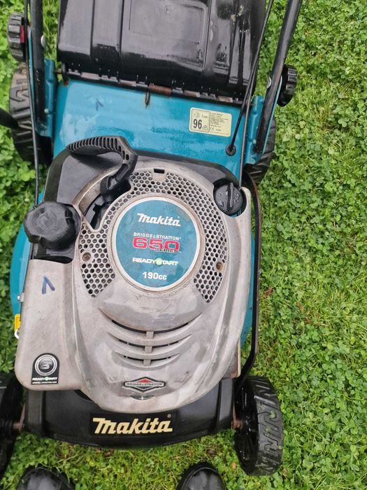 Masina de tuns iarba MAKITA pe benzina BRIGGS 5CP Tractiune+COS PERFEC