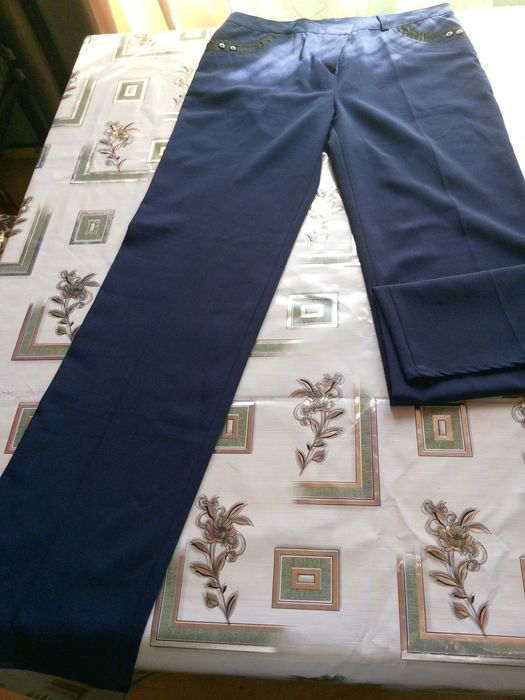 продам школьные брюки 7-9кл.