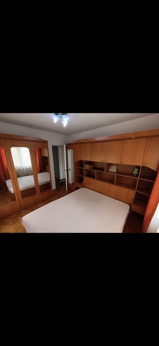 Inchiriez apartament zona Modern /Andrei Saguna