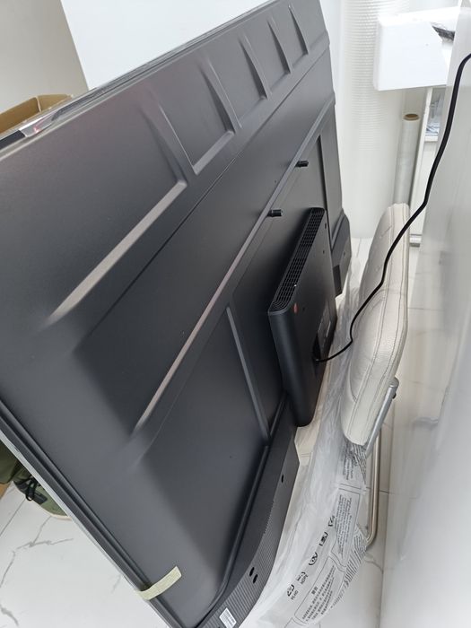 Продам телевизор на запчасти