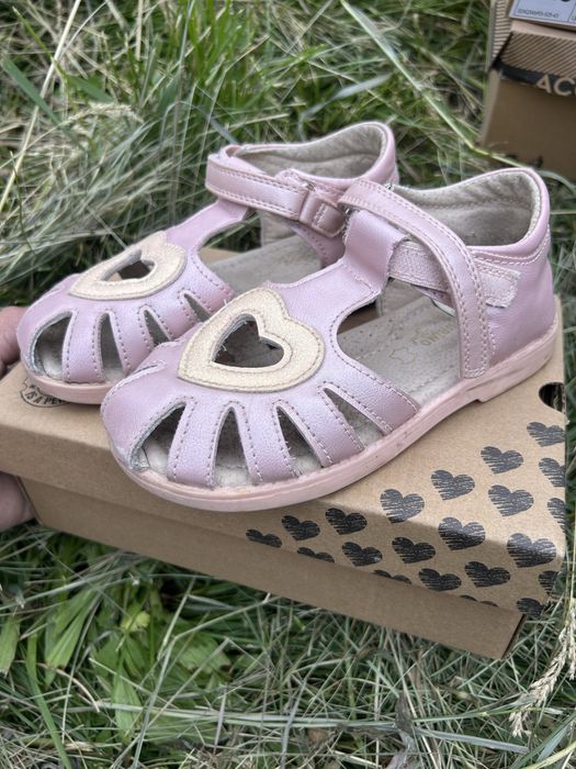 Сандали для девочки