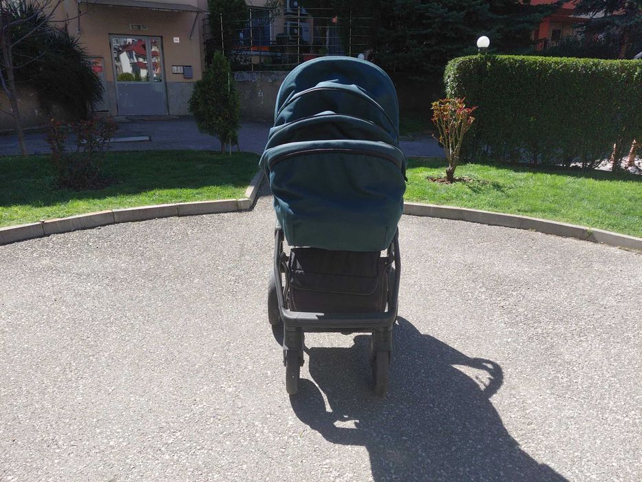 Напълно функционална бебешка количка