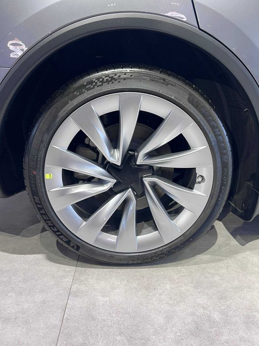 TESLA MODEL Y PLUS AWD Long Range dual motor