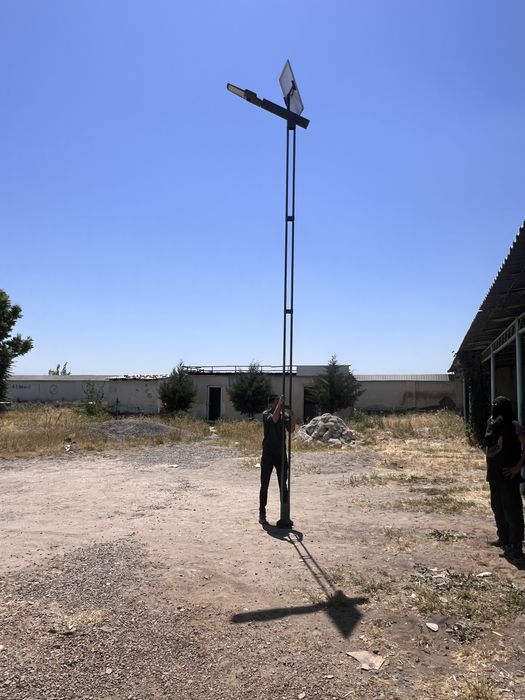 Светильник на солнечный батарее 100ват