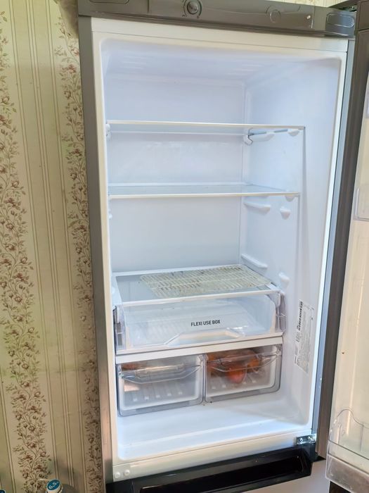 Продаю холодильник
