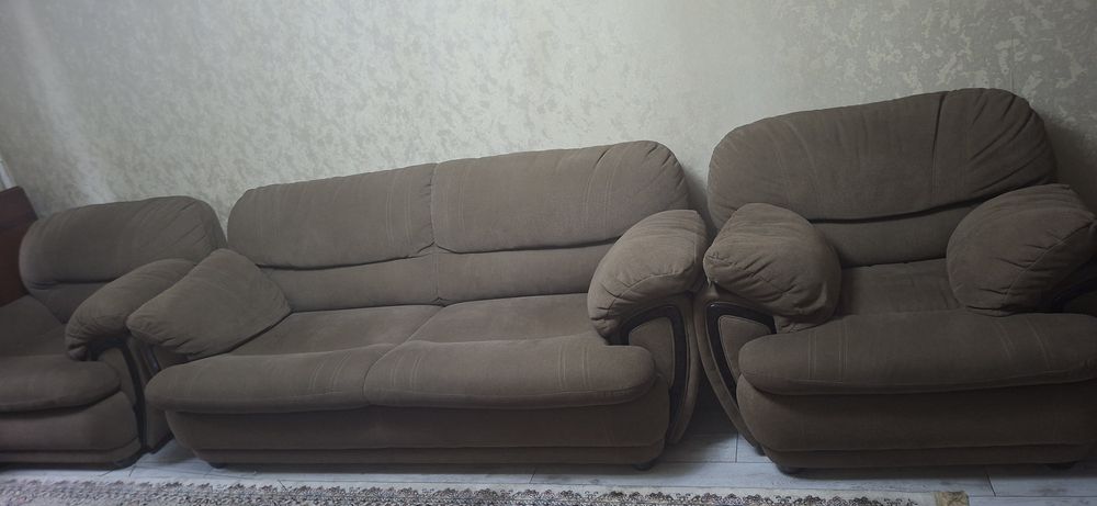 Диван бу Белорусь. Покупал за 2800$