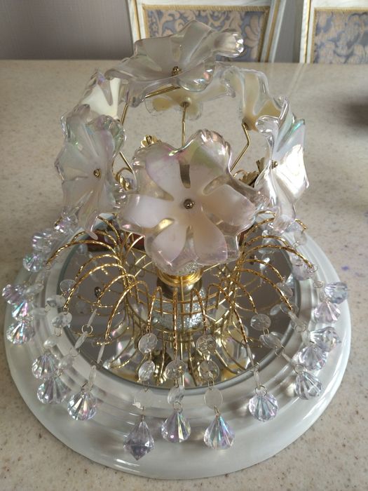 Продаю зеркальную люстру