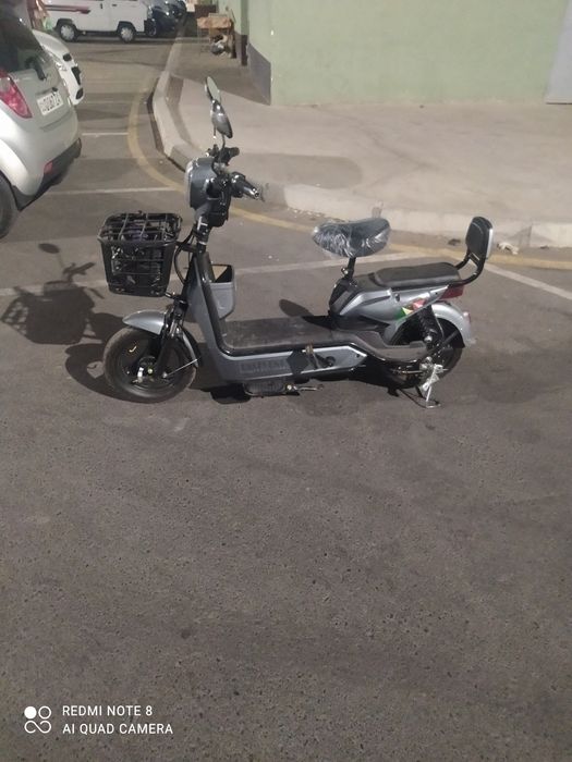 Elektroskuter sotiladi