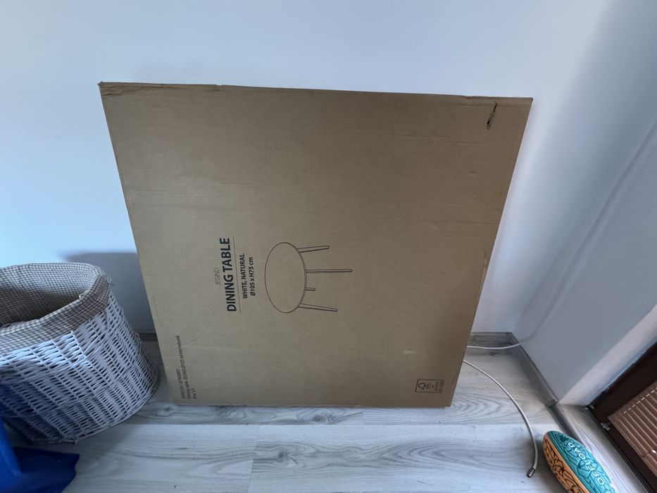 Маса JEGIND бяла и дърво