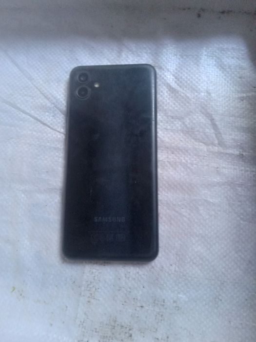 Samsung Galaxy A04 памит 64 г