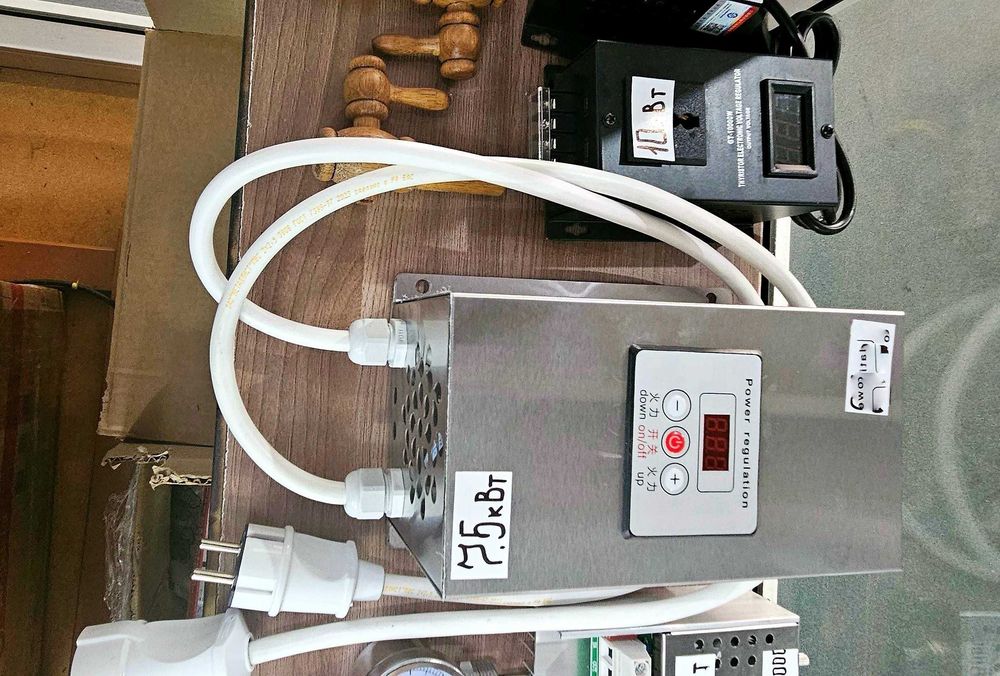 Регулятор напряжения