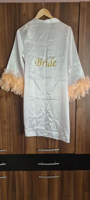 Бял халат Bride с пера
