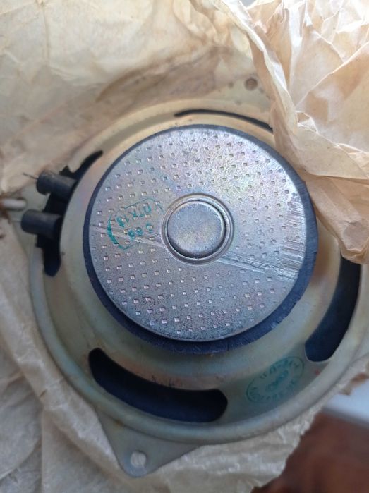 Продаются новые динамики