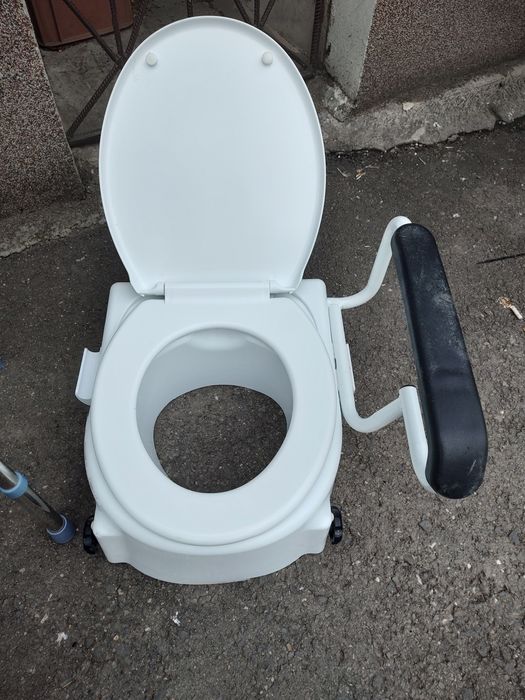 Scaun wc handicap, înălțător, ploscă