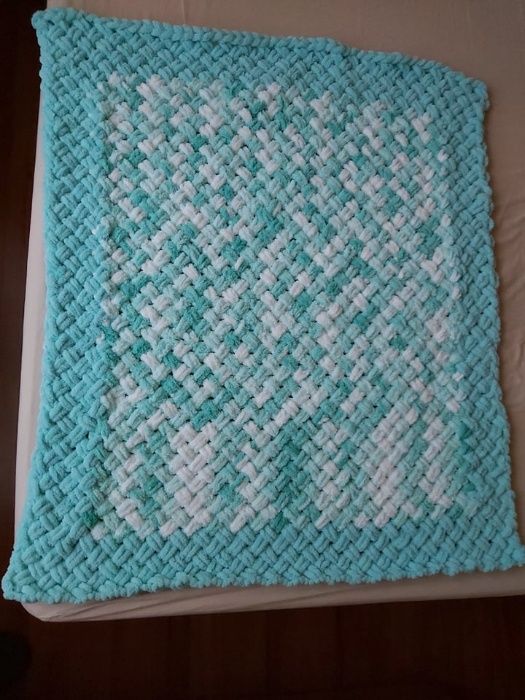 Бебешки одеяла, ръчно плетени