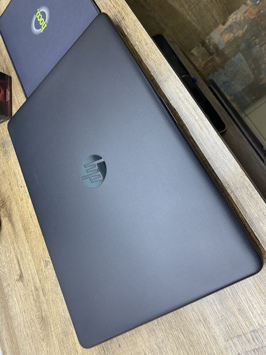 ‼️Продам Ноутбук‼️[Hp 15-bs548ur]