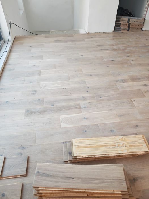 Montaj parchet. Scari lemn. Trepte stratificat