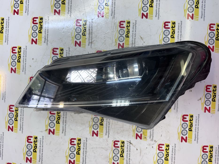 Far stanga xenon si Led Skoda Superb 3 2015-2020
