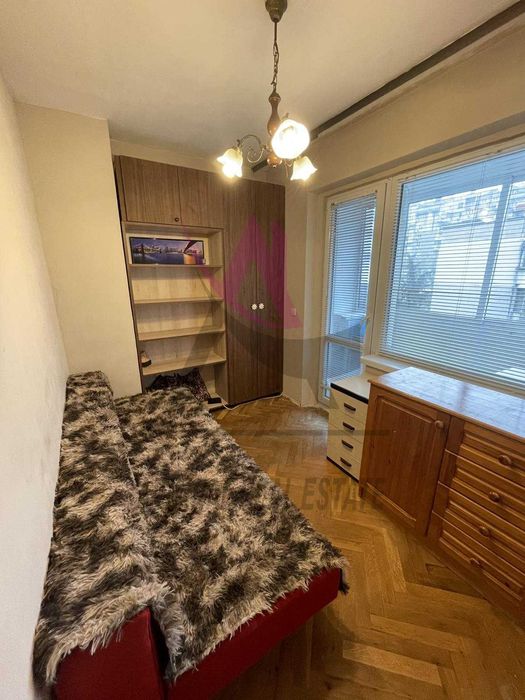 Дава се под наем Тристаен апартамент в Варна, Център - 65 кв.м за 398.82 € - Снимка #2