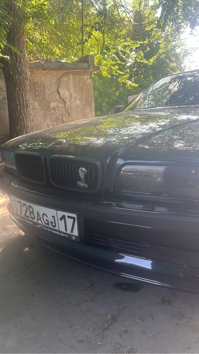 Значок новый BMW