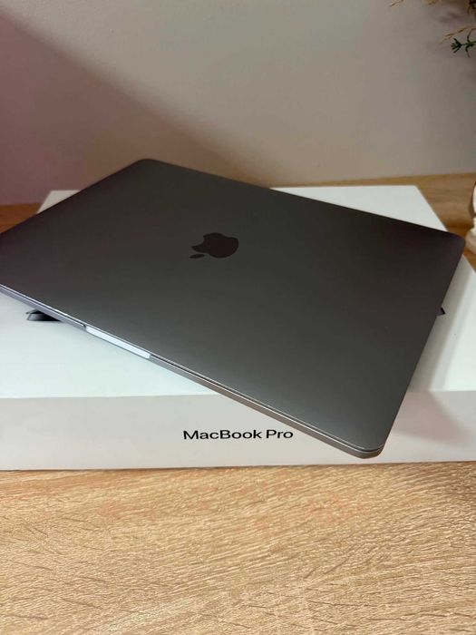 Macbook Pro 2020 година, 13-инчов