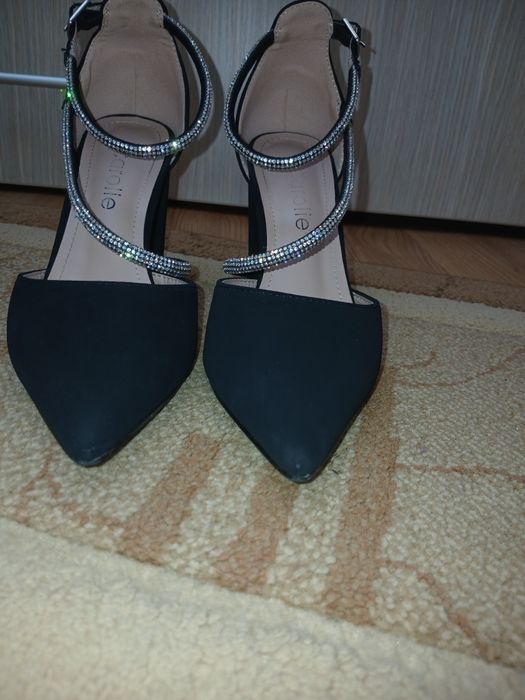 Pantofi cu toc dama