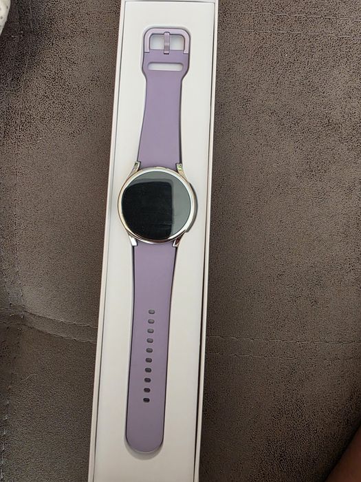 Samsung Galaxy Watch 5 лилав