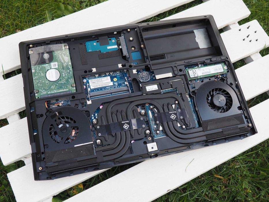 Laptop Gaming Clevo P751DM-G - Desktop Replacement (i7-6700K, GTX 980M 8GB, 32GB RAM, 4K)