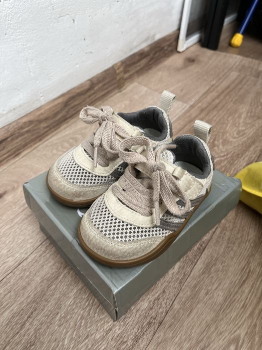 Детская обувь по 2000 тг