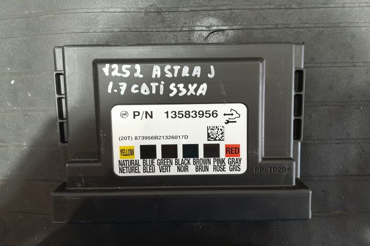 Calculator / Modul confort 13583956 13583956 Opel Astra J